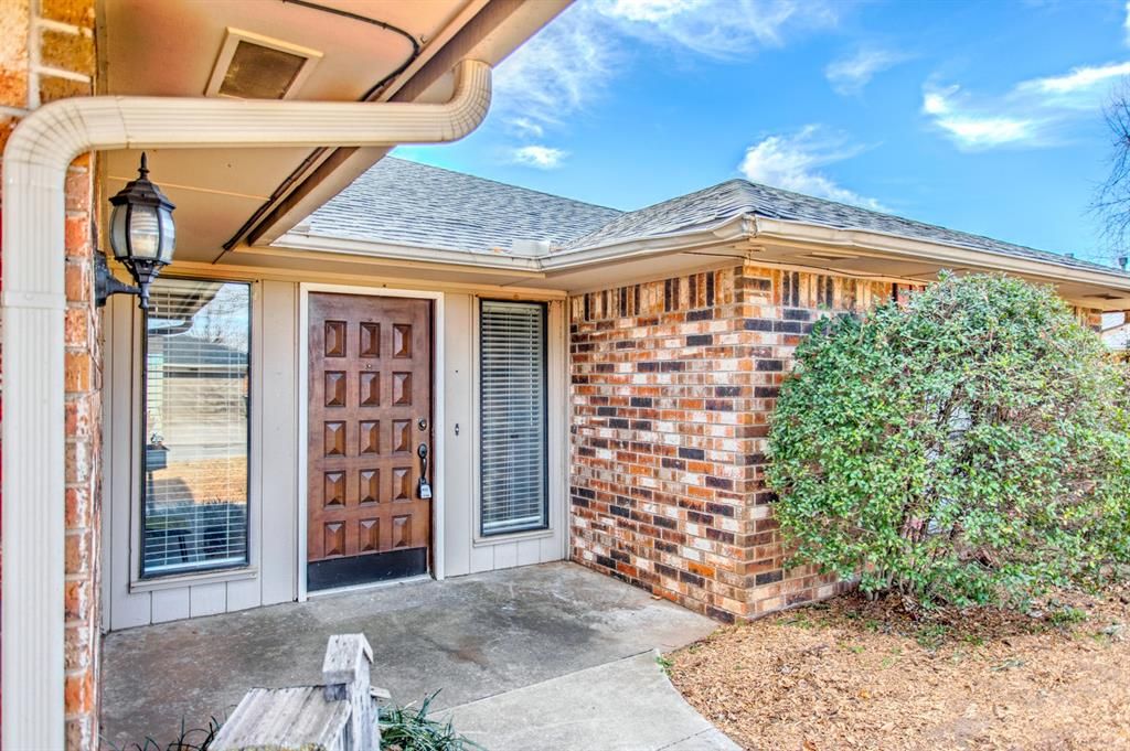 Image 1 of property listing at 2324 Cypress Court, Edmond, OK 73013