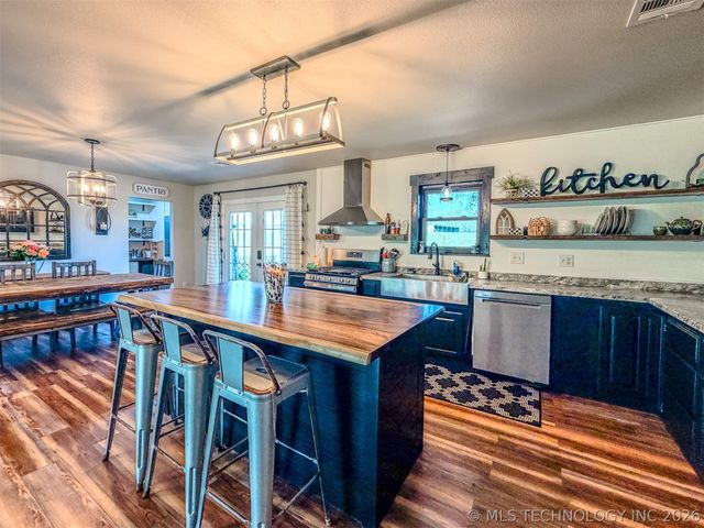 26664 Highway 82, Park Hill, OK 74451