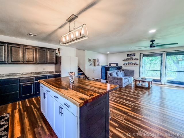 26664 Highway 82, Park Hill, OK 74451