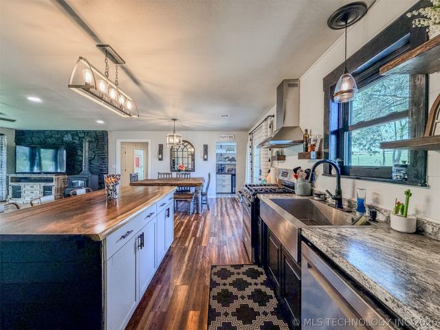 26664 Highway 82, Park Hill, OK 74451