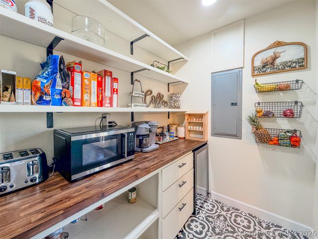 26664 Highway 82, Park Hill, OK 74451