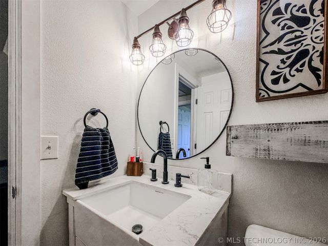 26664 Highway 82, Park Hill, OK 74451