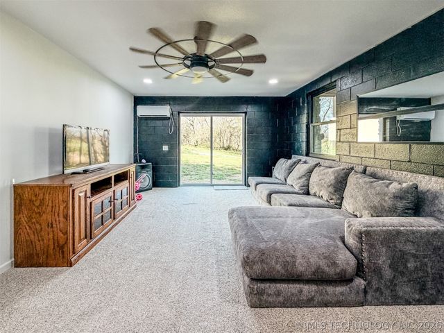 26664 Highway 82, Park Hill, OK 74451