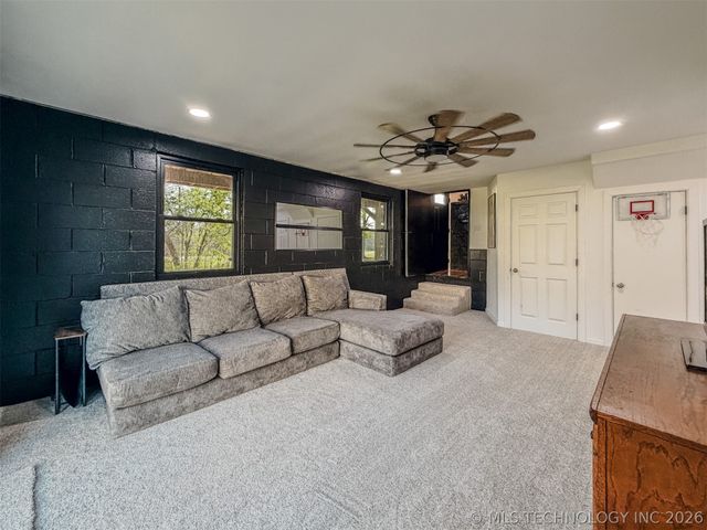 26664 Highway 82, Park Hill, OK 74451