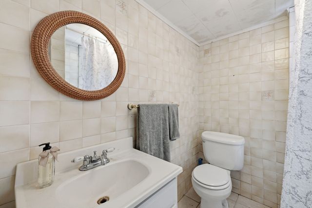 68 Chestnut St., Franklin, MA 02038