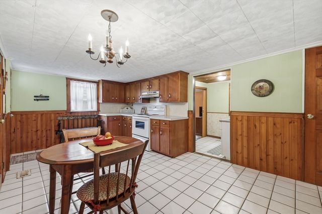 68 Chestnut St., Franklin, MA 02038