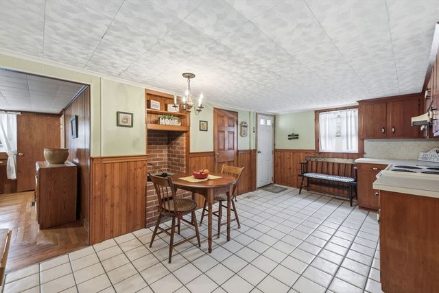 68 Chestnut St., Franklin, MA 02038