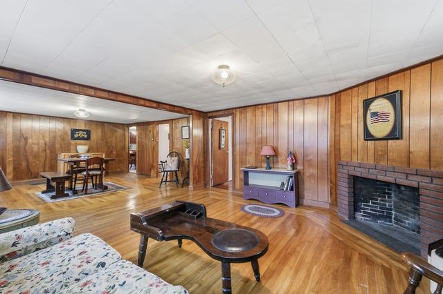 68 Chestnut St., Franklin, MA 02038