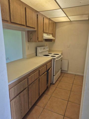 2050 N Congress Avenue 407, West Palm Beach, FL 33401