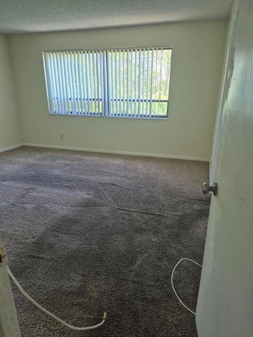 2050 N Congress Avenue 407, West Palm Beach, FL 33401