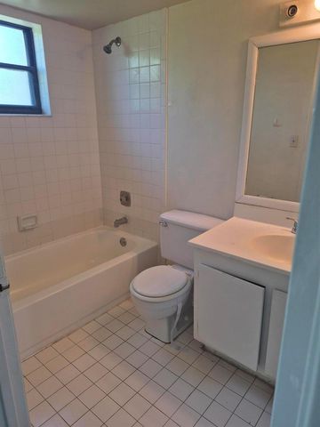 2050 N Congress Avenue 407, West Palm Beach, FL 33401