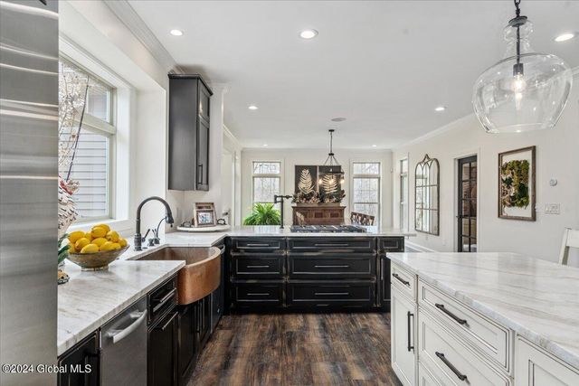 6 Brookhaven Court, Wilton, NY 12866