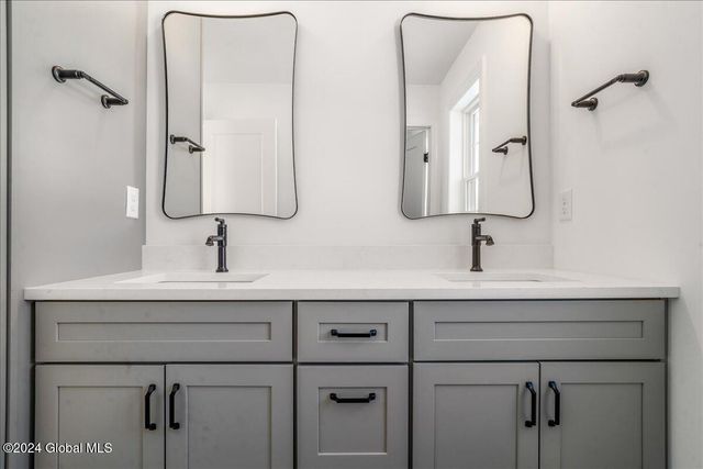 6 Brookhaven Court, Wilton, NY 12866