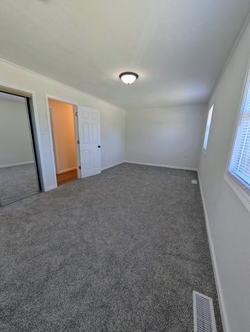 377 Pinewood Drive, Valparaiso, IN 46385