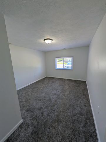 377 Pinewood Drive, Valparaiso, IN 46385