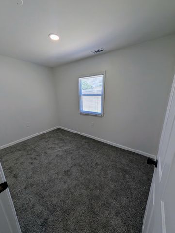 377 Pinewood Drive, Valparaiso, IN 46385