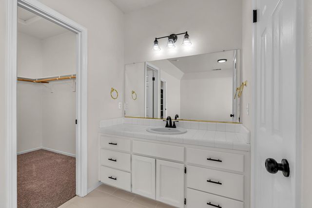 2324 E Fir, Fresno, CA 93720