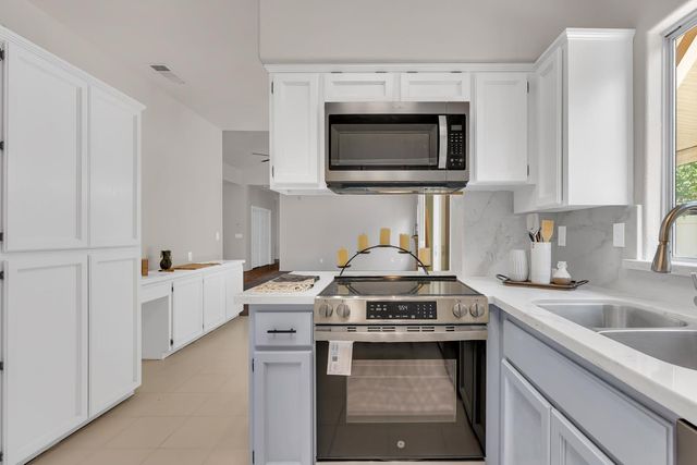 2324 E Fir, Fresno, CA 93720