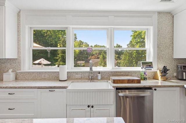55 Harris Road, Katonah, NY 10536