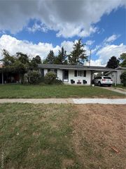 3743 Kent Street, Flint, MI 48503