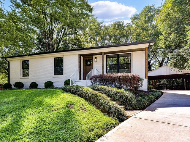 6711 Raven Place, Charlotte, NC 28210