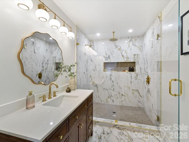 6711 Raven Place, Charlotte, NC 28210