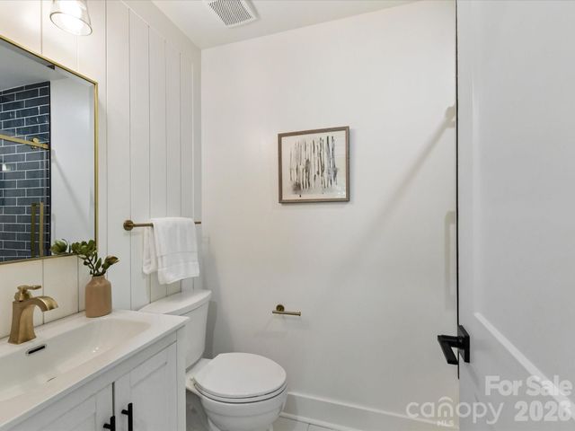 6711 Raven Place, Charlotte, NC 28210