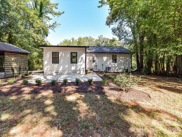 6711 Raven Place, Charlotte, NC 28210