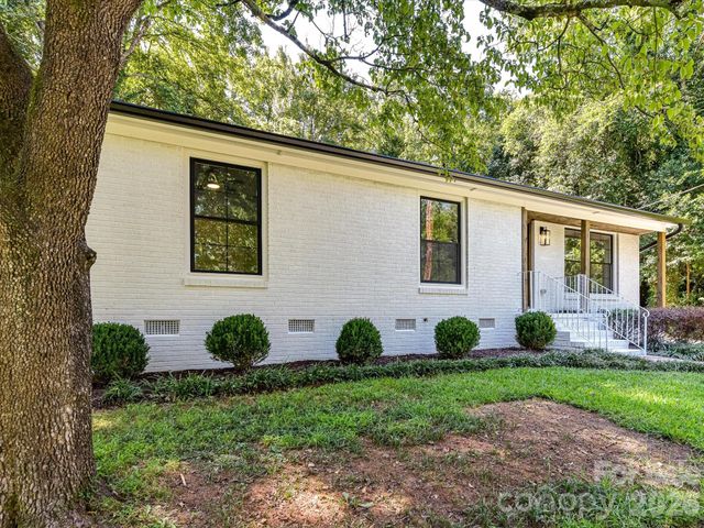 6711 Raven Place, Charlotte, NC 28210