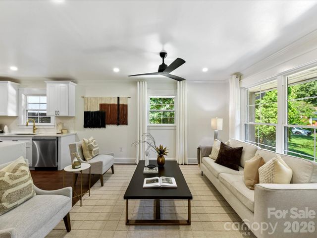 6711 Raven Place, Charlotte, NC 28210