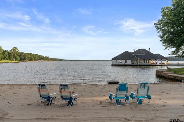 15996 Eastside Rd, Tyler, TX 75707