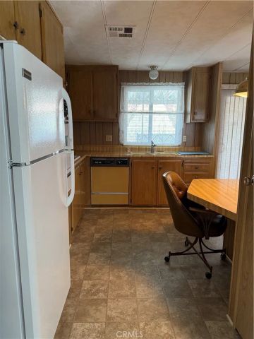 944 S Elk, Hemet, CA 92543