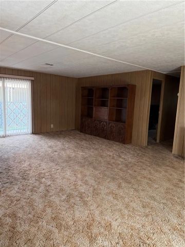 944 S Elk, Hemet, CA 92543