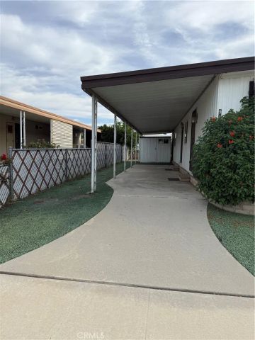 944 S Elk, Hemet, CA 92543