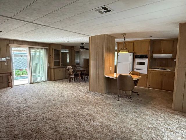 944 S Elk, Hemet, CA 92543