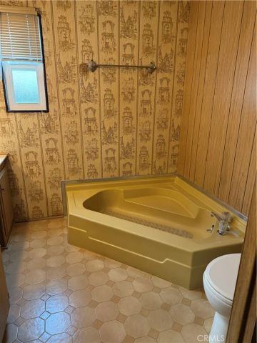 944 S Elk, Hemet, CA 92543