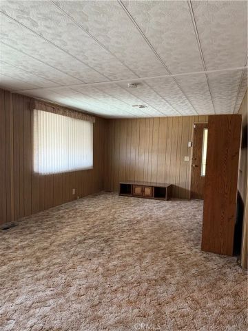 944 S Elk, Hemet, CA 92543