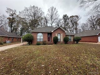 924 Silver Creek Circle, Prattville, AL 36066