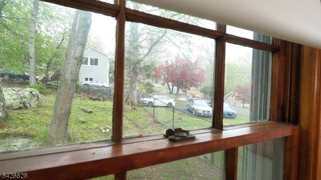 36 Wildwood Shores Dr, Hopatcong Boro, NJ 07843