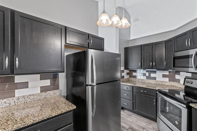 1025 DERBYSHIRE DRIVE, Kissimmee, FL 34758