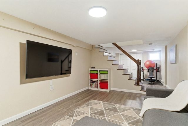 6 Donald St, Lexington, MA 02420