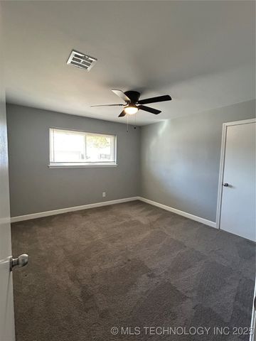 2163 S 77th Avenue E, Tulsa, OK 74129