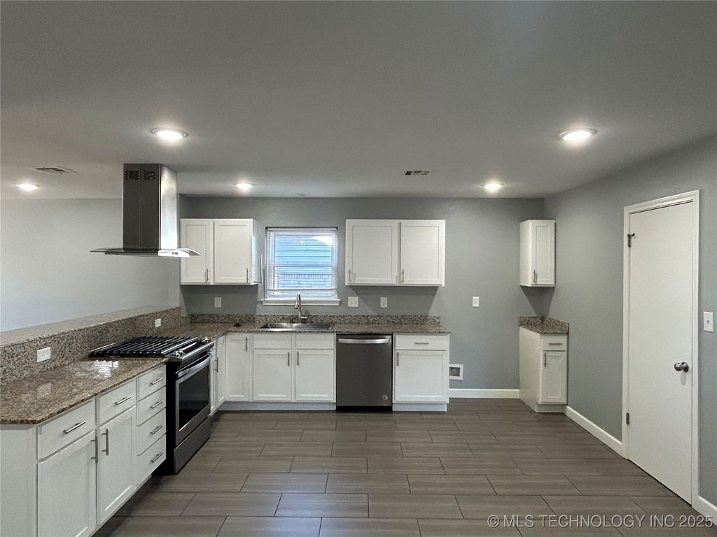 2163 S 77th Avenue E, Tulsa, OK 74129