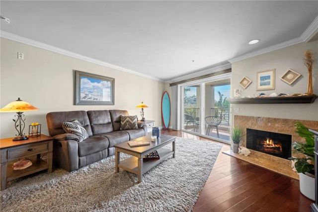 200 Pacific Coast M-9, Huntington Beach, CA 92648