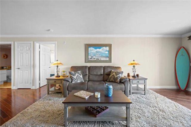 200 Pacific Coast M-9, Huntington Beach, CA 92648