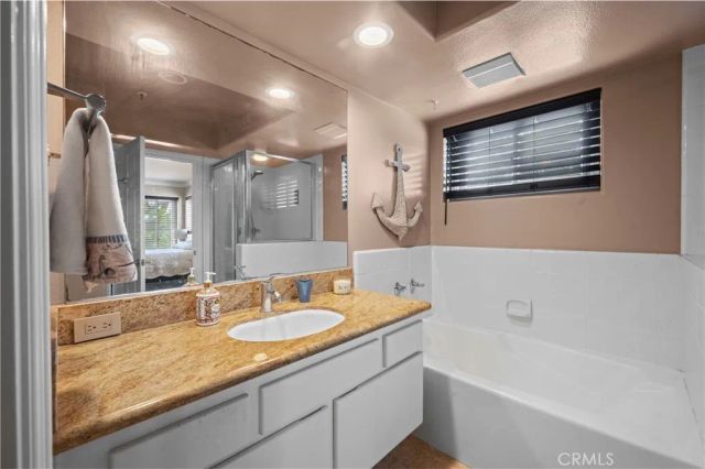 200 Pacific Coast M-9, Huntington Beach, CA 92648