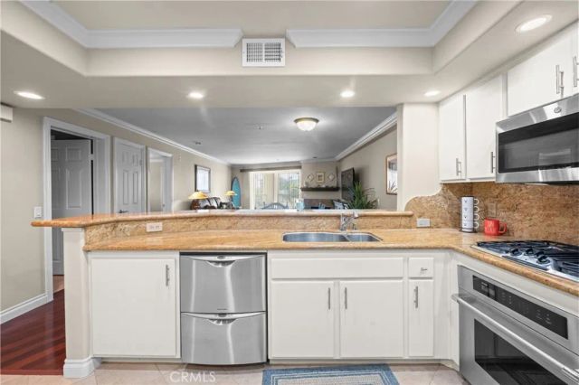 200 Pacific Coast M-9, Huntington Beach, CA 92648