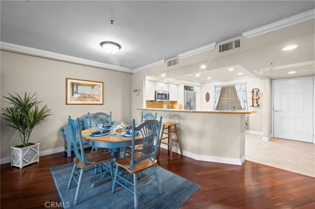 200 Pacific Coast M-9, Huntington Beach, CA 92648