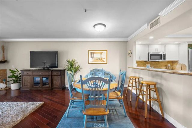200 Pacific Coast M-9, Huntington Beach, CA 92648
