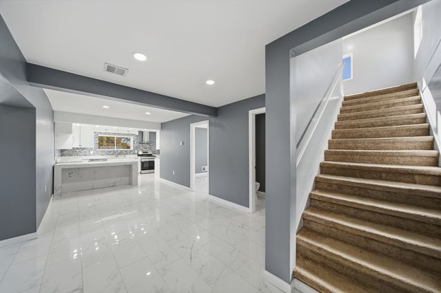 503 W Winfield Street, Morrison, IL 61270